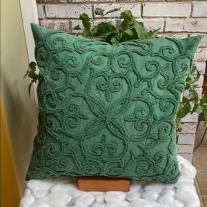 Rizzy Home. Beautiful Forest Green pillow.